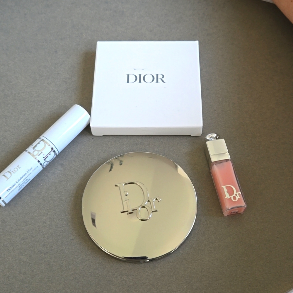 BRAND New in box never used DIOR Mirror with Dior logo oblique silver